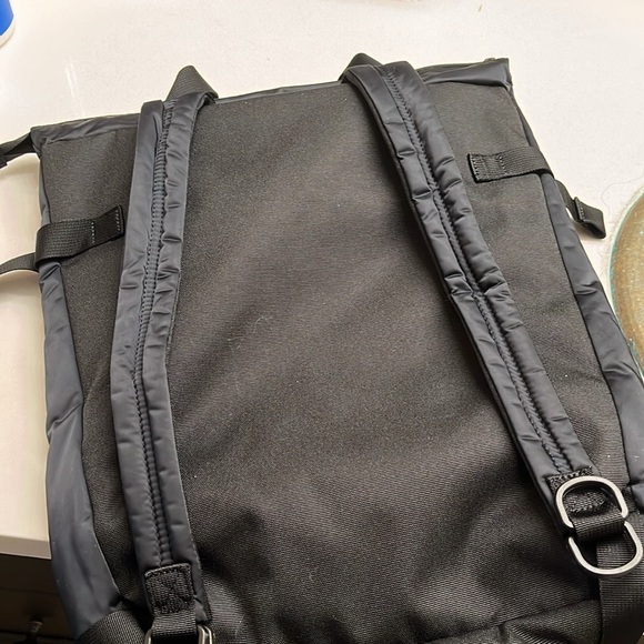 Timbuk 2 Commuter Backpack/Bag Laptop Compartmwnt Water proof Lifetime Gurantee - Picture 2 of 3